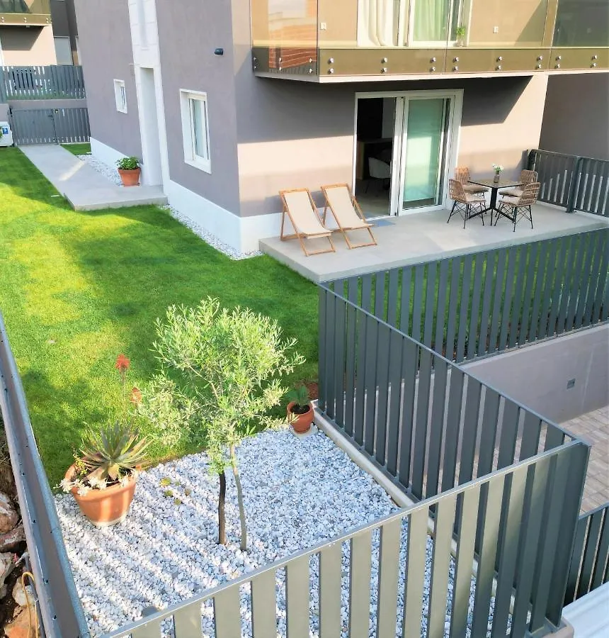 Lemon3 Deluxe Apartment Porec